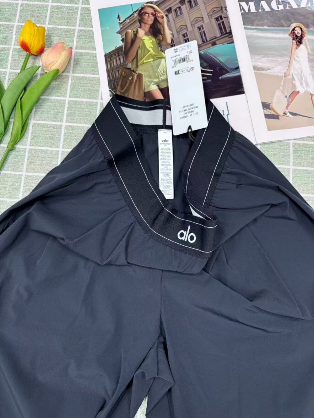 💙 NWT Alo Yoga Suit Up Trouser Navy Regular 30" Inseam Wide Leg Pants - Picture 4 of 8